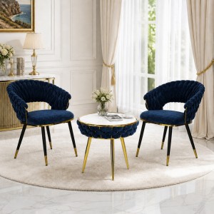 Vista ambientata Set tavolino 2 poltroncine vellutato imbottito colore Blu con finiture nero e oro modello Royal B Totò Piccinni