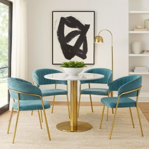 Vista ambientata Poltroncina in Velluto colore Celeste con struttura e gambe in metallo