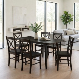 Vista ambientata set tavolo in legno allungabile Ester con 6 sedie in legno Creta colore Wengé Totò Piccinni