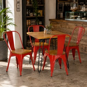 Vista ambientata Set da giardino in metallo con sedie con seduta in legno colore Rosso design industriale Totò Piccinni
