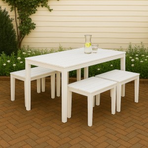 Vista ambientata Set da esterno colore Bianco in Polipropilene 4 sgabelli e 1 tavolino modello Samoa Totò Piccinni