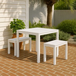 Vista ambientata Set da esterno colore Bianco in Polipropilene 2 sgabelli e 1 tavolino modello Papua Totò Piccinni
