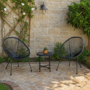 Vista ambientata Set da giardino con corde intrecciato colore Nero 2 poltrone e tavolino modello Pavone Totò Piccinni