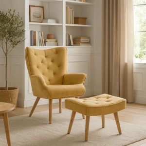 Vista ambientata Poltrona con sgabello colore Giallo con gambe in legno modello Siesta Totò Piccinni