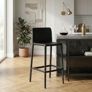 Vista ambientata Sgabello Bar in Polipropilene per interno ed esterno colore "antracite" modello Evo Totò Piccinni