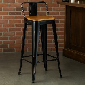 Vista ambientata Sgabello Alto con schienale e poggiapiedi colore nero design industriale - Industry Totò Piccinni vista obliqua