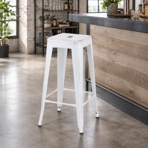 Vista ambientata Sgabello design industriale in metallo colore Vintage Bianco modello Indutry Totò Piccinni