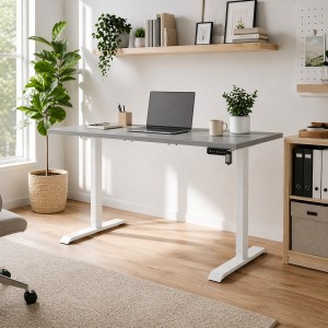 Vista ambientata Scrivania da camera con piano Grigio Cemento e gambe Bianco regolabile in altezza elettricamente modello Progress Totò Piccinni