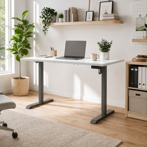 Vista ambientata Scrivania da camera con piano Bianco e gambe Grigio Canna di Fucile regolabile in altezza elettricamente modello Progress Totò Piccinni