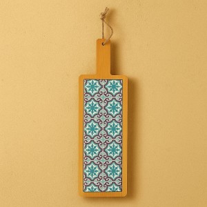 Vista ambientata Tagliere in bambù e ceramica colore Acquamarina modello Valladolid Villa D'Este