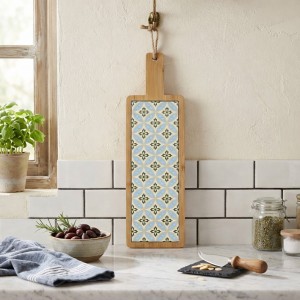 Vista ambientata Tagliere in bambù e ceramica colore Celeste modello Valladolid Villa D'Este