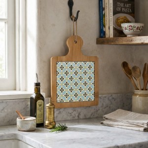 Vista ambientata Tagliere quadrato in bambù e ceramica colore Celeste modello Valladolid Villa D'Este