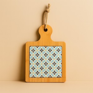 Vista ambientata Tagliere quadrato in bambù e ceramica colore Celeste modello Valladolid Villa D'Este