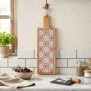 Vista ambientata Tagliere in bambù e ceramica colore Granata modello Valladolid Villa D'Este