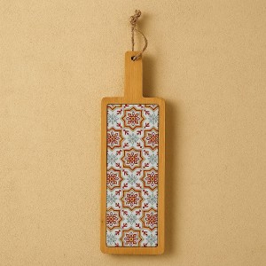 Vista ambientata Tagliere in bambù e ceramica colore Granata modello Valladolid Villa D'Este