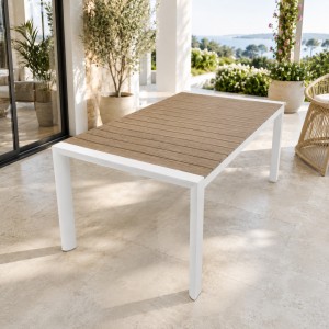 Vista ambientata Tavolo allungabile in alluminio 163,5/223x100 colore "bianco" con paino effetto legno modello Gelso Totò Piccinni