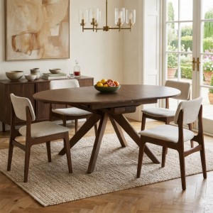 Vista ambientata Tavolo allungabile in legno massello Ciliegio Scuro modello Stelvio Totò Piccinni