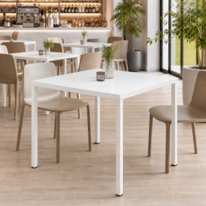 Vista ambientata Tavolo Autolivellante in metallo verniciato a polvere colore "bianco" 80x80 cm Totò Piccinni 
