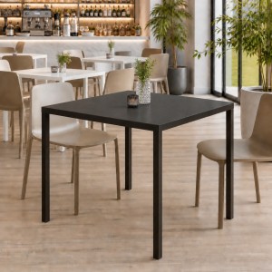 Vista ambientata Tavolo Autolivellante in metallo verniciato a polvere colore "bronzo" 80x80 cm Totò Piccinni 