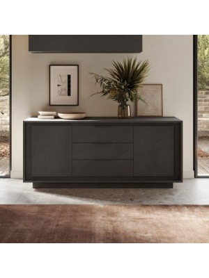 Vista ambientata frontale Madia in Legno colore "Lava" 2 ante e 3 cassetti made in italy modello Avalon Totò Piccinni