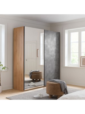Vista ambientata Armadio in legno struttura Rovere Artisan con due ante scorrevoli, 1 Grigio Cemento e 1 a Specchio modello Sliding Totò Piccinni