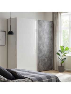 Vista ambientata Armadio in legno struttura Bianco con due ante scorrevoli, 1 Grigio Cemento e 1 Bianco Lucido modello Sliding Totò Piccinni