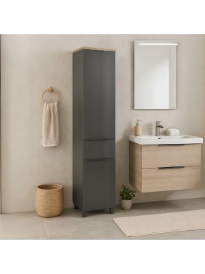 Vista ambientata mobile colonna bagno in legno con 2 anta e 1 cassetto grigio laccato/rovere miele modello Orbis Totò Piccinni