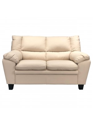 Vista frontale di un divano 2 posti imbottito e rivestito in ecopelle effetto nabuk beige Totò Piccinni