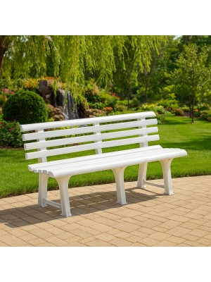 Vista ambientata panchina in plastica polipropilene da giardino bianca