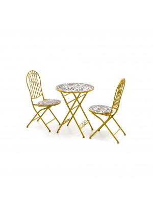 Set pieghevole con 2 sedie e tavolino con maioliche colore Giallo Ocra modello Capri Totò Piccinni