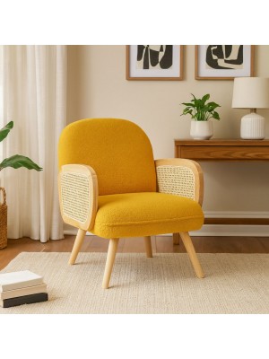 Vista ambientata Poltroncina da salotto in Velluto Bouclè colore Giallo Senape modello Daly Totò Piccinni