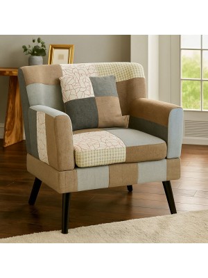 Vista ambientata Poltrona in tessuto colore Patchwork Elegant con braccioli e piedi in legno modello Ketty Totò Piccinni