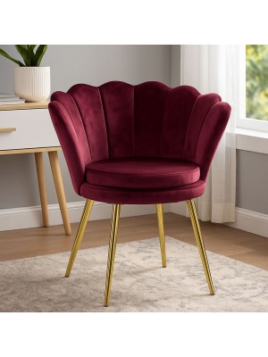 Vista ambientata Poltroncina in Velluto colore Bordeaux con schienale a conchiglia e gambe in oro modello Velvet Totò Piccinni
