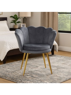 Vista ambientata Poltroncina in Velluto colore Grigio con schienale a conchiglia e gambe in oro modello Velvet Totò Piccinni