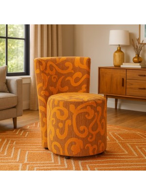 Vista ambientata Poltroncina imbottita Artigianale made in Italy colore Arancione Floreale modello Tacco Totò Piccinni