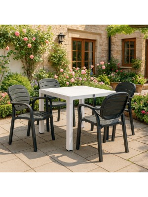 Vista ambientata Set da giardino con 4 poltroncine colore "Antracite/Bianco" in Polipropilene modello Nadia Totò Piccinni