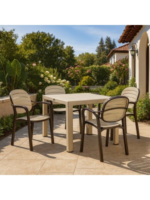 Vista ambientata Set da giardino con 4 poltroncine colore "Marrone/Cappuccino" in Polipropilene modello Nadia Totò Piccinni