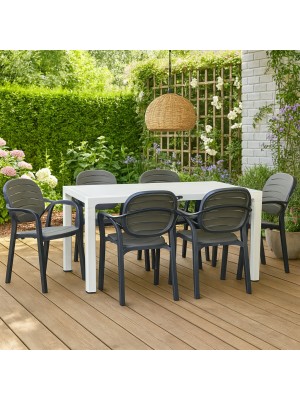 Vista ambientata Set da giardino con 6 poltroncine colore "Antracite/Bianco" in Polipropilene modello Nadia Totò Piccinni