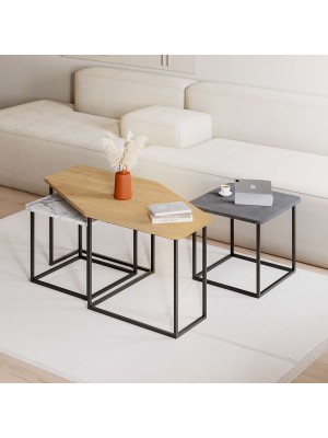 Vista ambientata Set 3 Tavolini da Salotto colore "Naturale/Cemento/Carrara" con piano in legno e gambe in metallo modello Tritto Totò Piccinni