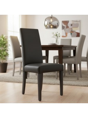 Vista ambientata Sedia imbottita in similpelle colore Nero con struttura e gambe in legno modello Denver Totò Piccinni