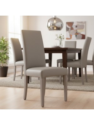 Vista ambientata Sedia imbottita in similpelle colore Tortora con struttura e gambe in legno modello Denver Totò Piccinni