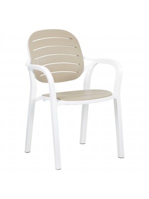 Sedia Poltrona in Polipropilene colore "Bianco/Cappuccino" design impilabile con braccioli modello Nadia Totò Piccinni