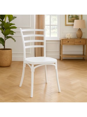 Vista ambientata Sedia in Polipropilene colore Bianco design impilabile modello Borgo Totò Piccinni