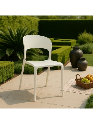 Vista ambientata Sedia in Polipropilene colore Beige design impilabile modello Omega Totò Piccinni