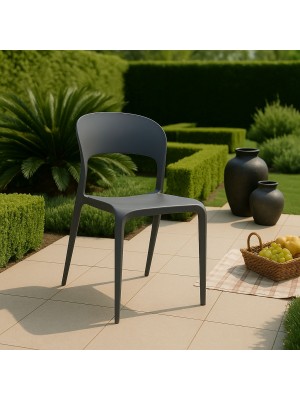 Vista ambientata Sedia in Polipropilene colore Grigio design impilabile modello Omega Totò Piccinni