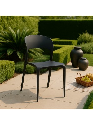 Vista ambientata Sedia in Polipropilene colore Grigio Scuro design impilabile modello Omega Totò Piccinni