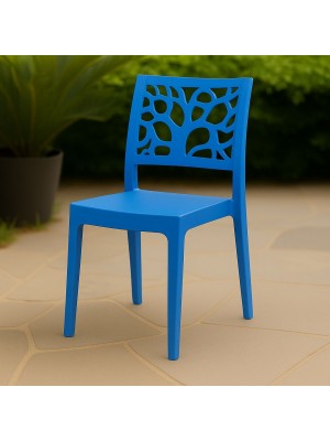 Vista ambientata Sedie In polipropilene colore Azzurro design impilabili made in italy modello Teti Totò Piccinni