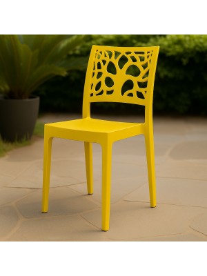 Vista ambientata Sedie In polipropilene colore Giallo Senape design impilabili made in italy modello Teti Totò Piccinni
