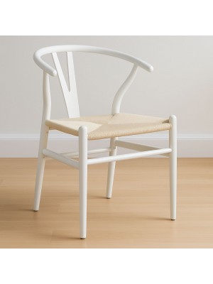 Vista ambientata Sedia in legno colore Bianco con braccioli e schienale ergonomico modello Nordica Totò Piccinni