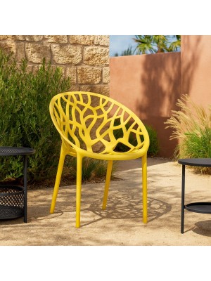 Vista ambientata Sedia poltroncina in polipropilene colore Giallo Senape moderna design impilabile modello Jungle Totò Piccinni